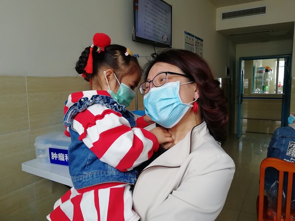 王润芬问曹秋艳孩子唐欣芮想妈妈不.jpg