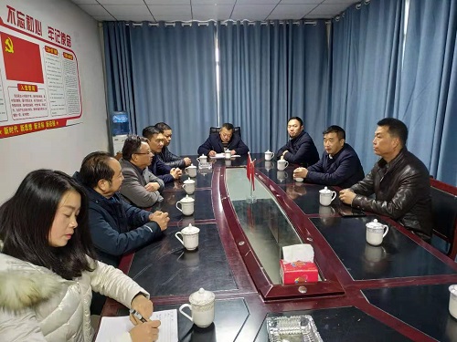 与企业座谈.jpg