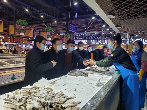 12月11日上午，资阳市委常委、宣传部部长舒勇带队对雁江区、高新区冷链食品监管进行专项督查.jpg