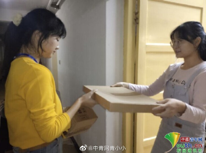 “双十二”快递盒如何处置？高校学子出妙招让“垃圾”变废为宝