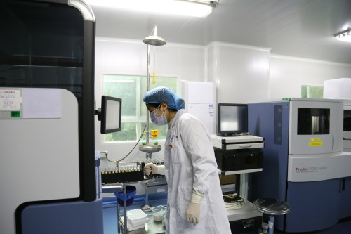 宜宾市中心血站核酸实验室.JPG