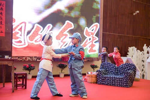通江县第六届幼儿读书节暨“童心颂党恩 童话悦成长”童话剧比赛获奖作品展演1.jpg