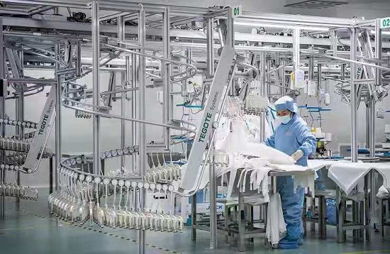 医用一次性防护服生产图片2.jpg