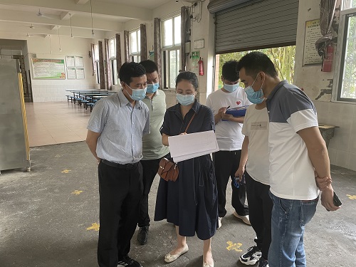 检查学校食堂1.jpg