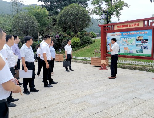 春风村党委书记王家元向党员干部分享经验-中共筠连县委宣传部供图.jpg
