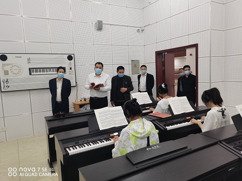 调研学生课堂.jpg