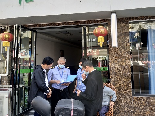 4高新区分局检查茶楼疫情防控.jpg
